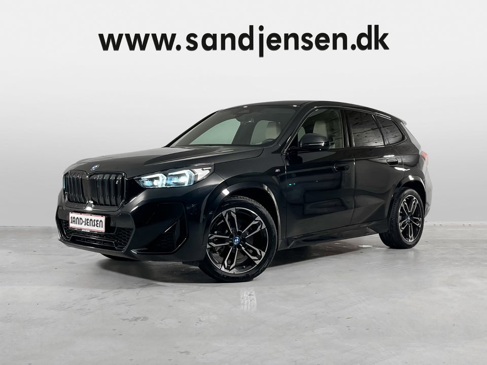 BMW iX1 xDrive30 M-Sport 5d