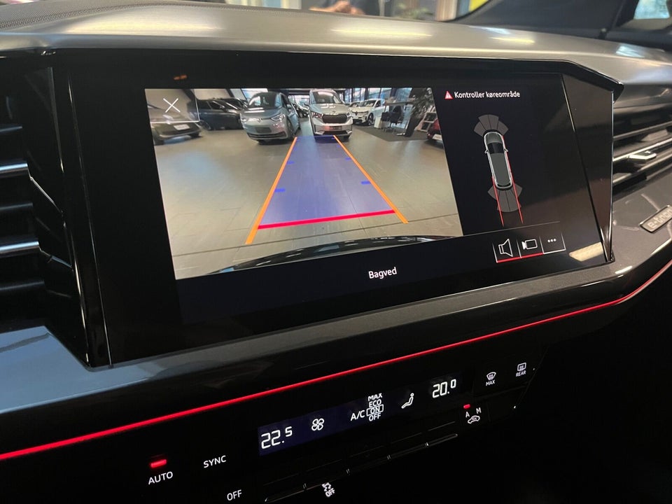 Audi Q4 e-tron 40 S-line 5d