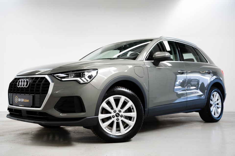 Audi Q3 45 TFSi e Attitude plus S-tr. 5d