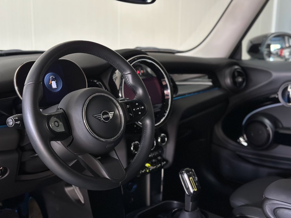 MINI Cooper SE Classic Trim 3d