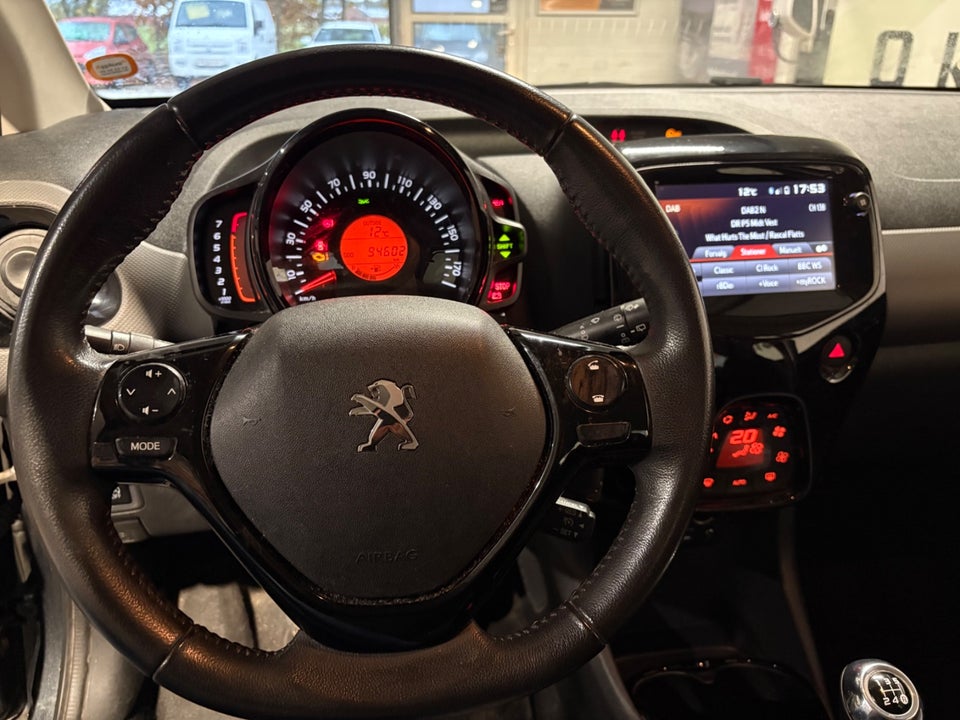 Peugeot 108 1,0 e-VTi 72 Infinity 5d