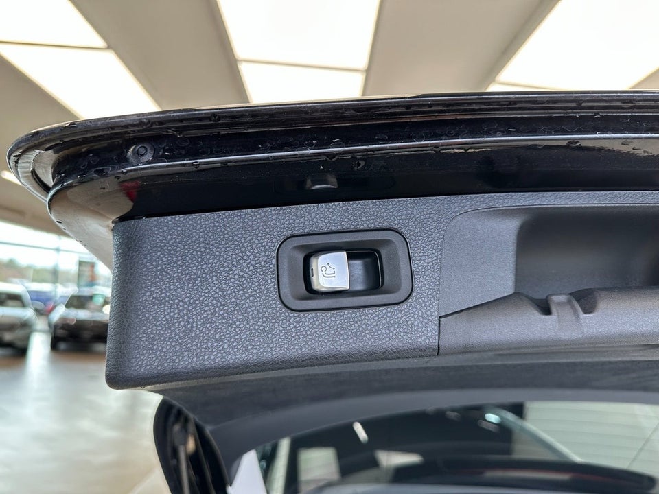 Mercedes E300 de 2,0 Business stc. aut. 5d