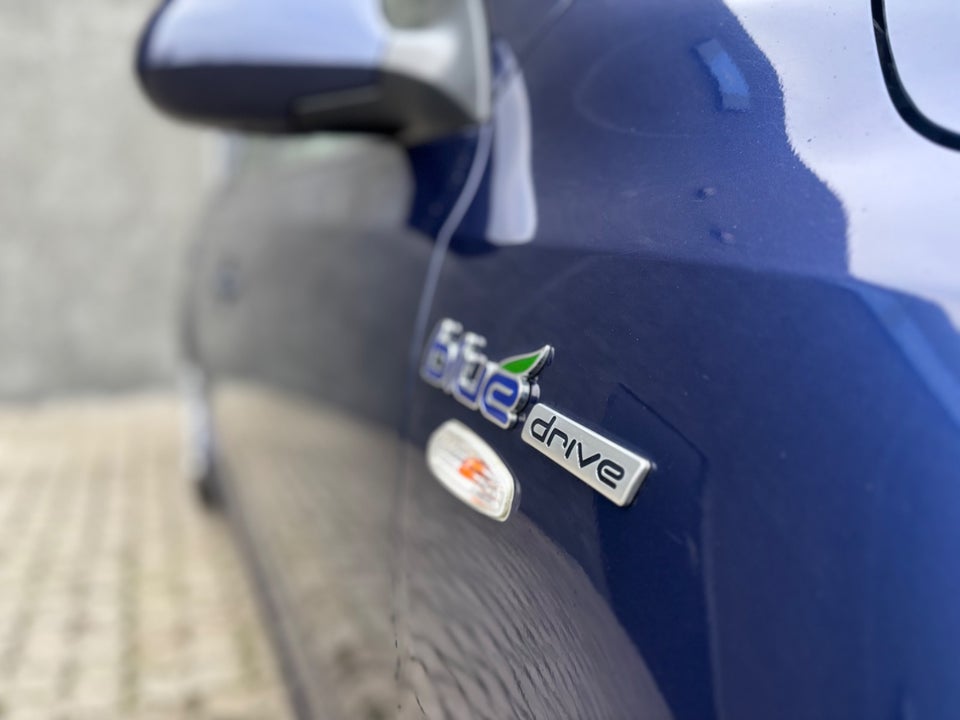 Hyundai i30 1,6 CRDi 90 Blue Drive 5d