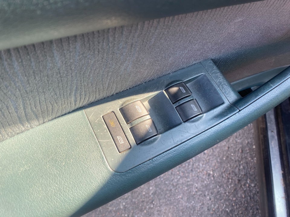 Audi A6 2,4 V6 Tiptr. 4d