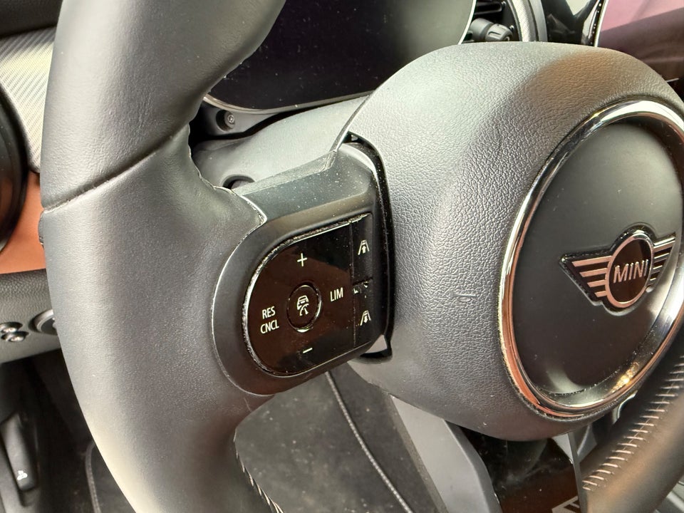 MINI Cooper SE Yours Trim 3d