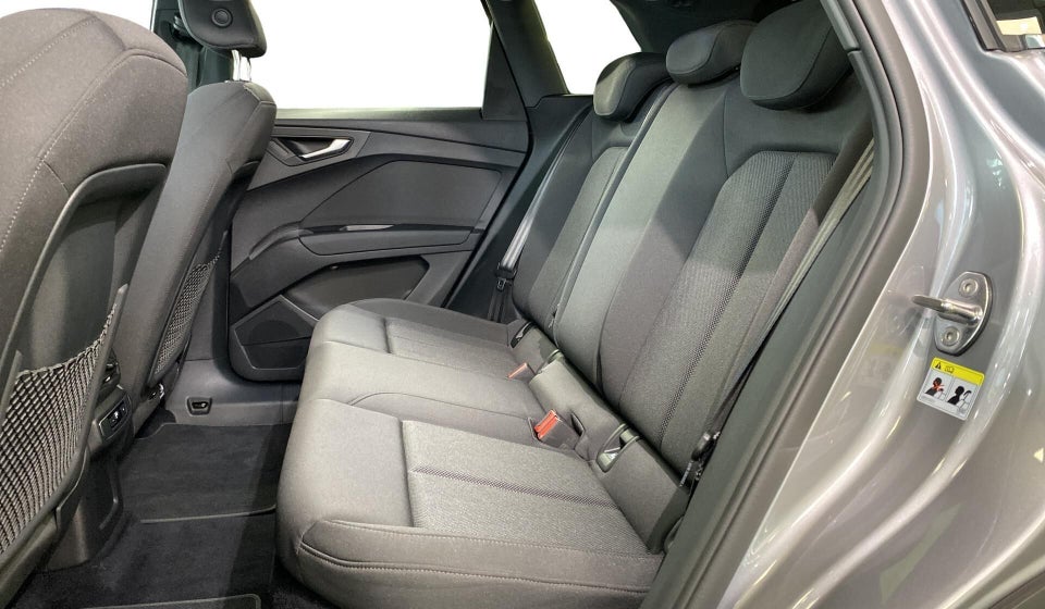 Audi Q4 e-tron 40  5d