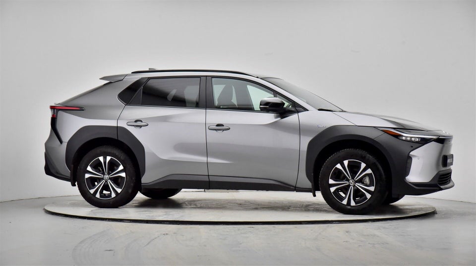 Toyota bZ4X Prestige AWD 5d