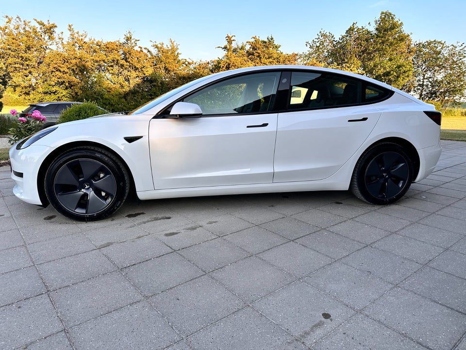Tesla Model 3 Long Range AWD 4d