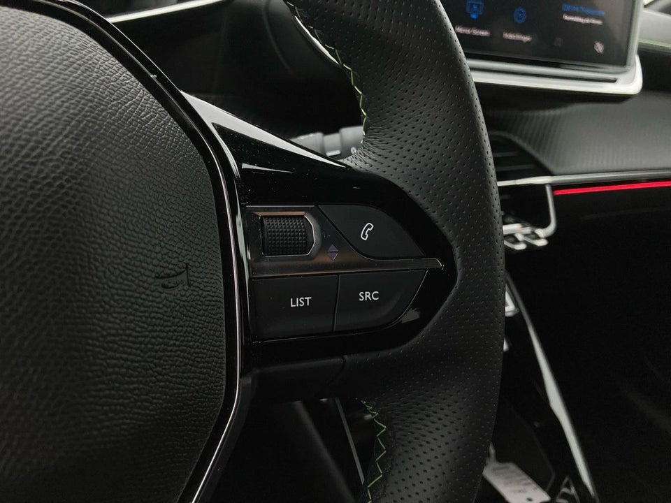 Peugeot e-208 54 GT 5d