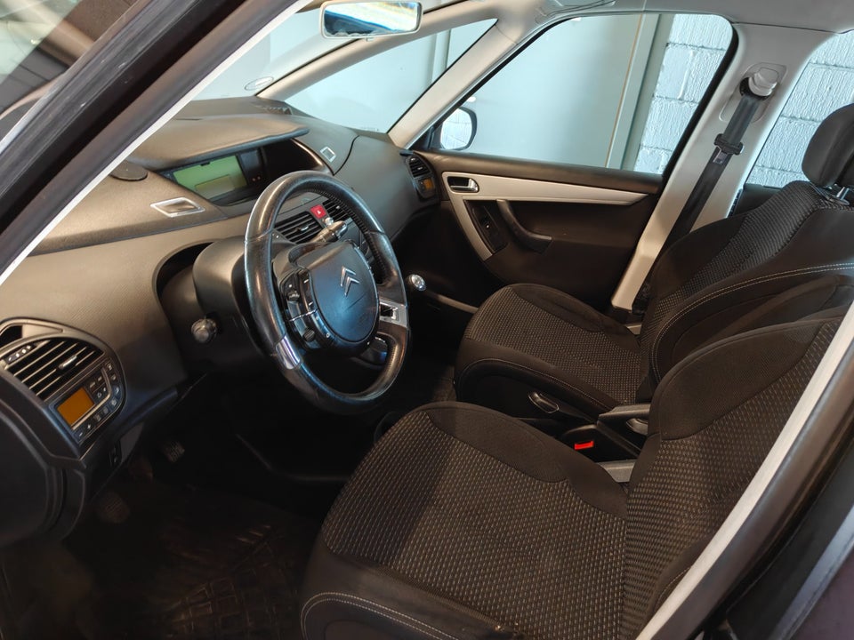 Citroën Grand C4 Picasso 1,8 16V Prestige 7prs 5d