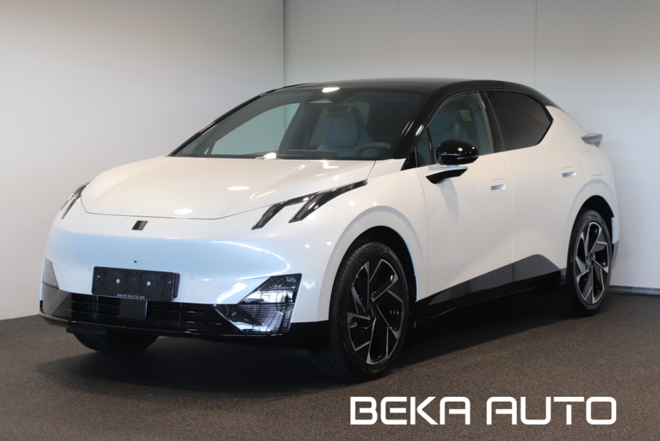 Lynk & Co 02 More 5d