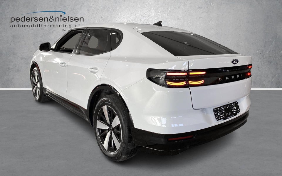 Ford Capri 77 Select Extended Range 5d