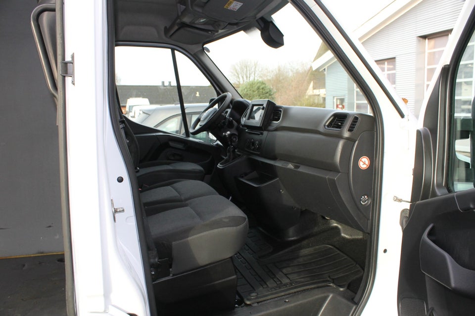 Nissan NV400 2,3 dCi 150 L2H2 Kassevogn