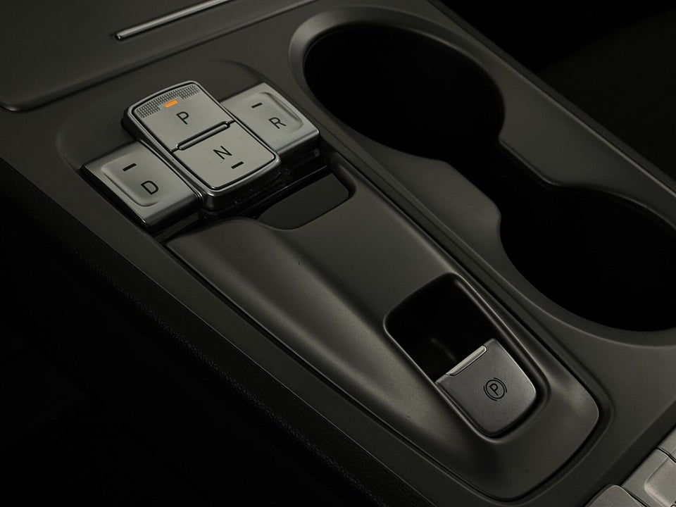 Hyundai Kona 64 EV Essential 5d