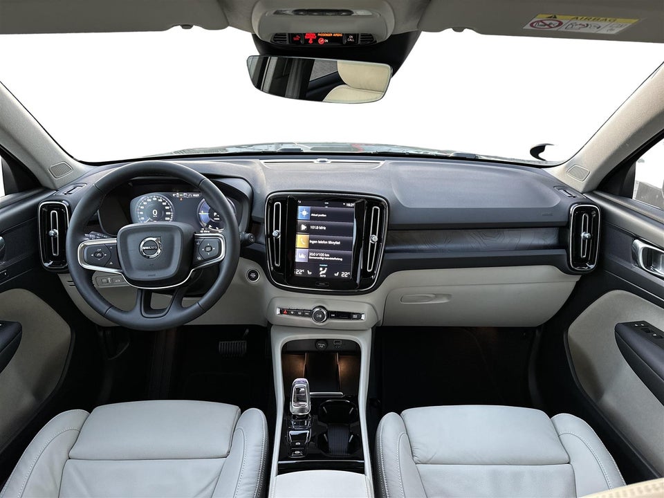 Volvo XC40 1,5 T4 ReCharge Plus Dark aut. 5d