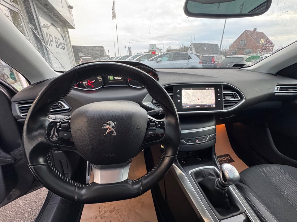 Peugeot 308 1,6 BlueHDi 120 Allure Sky SW 5d