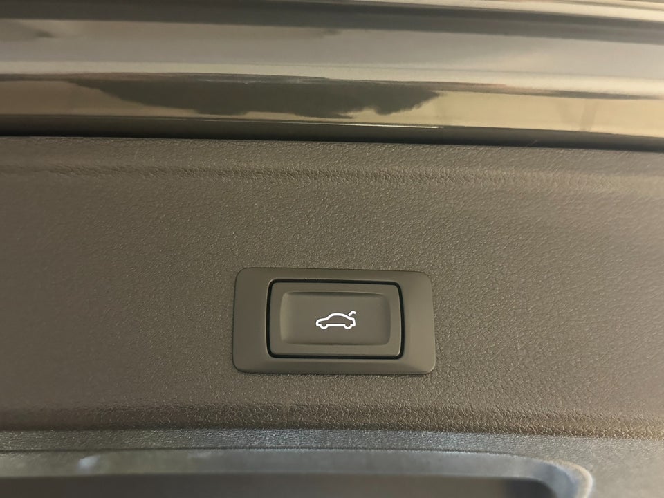 Audi A4 2,0 TDi 150 Avant S-tr. 5d