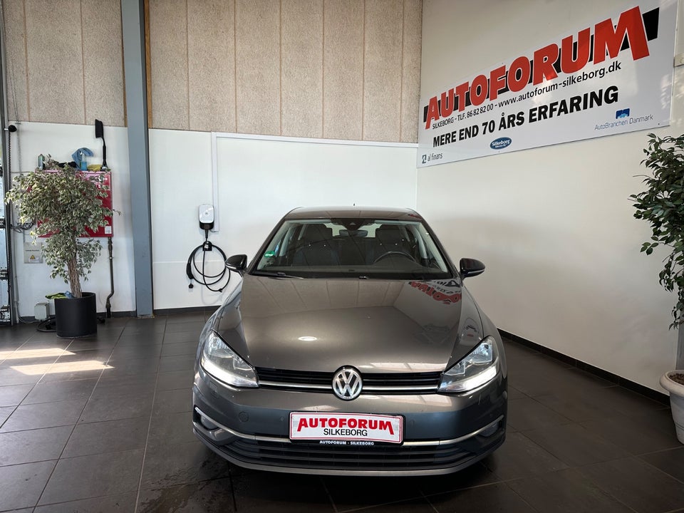 VW Golf VII 1,6 TDi 115 IQ.Drive DSG 5d