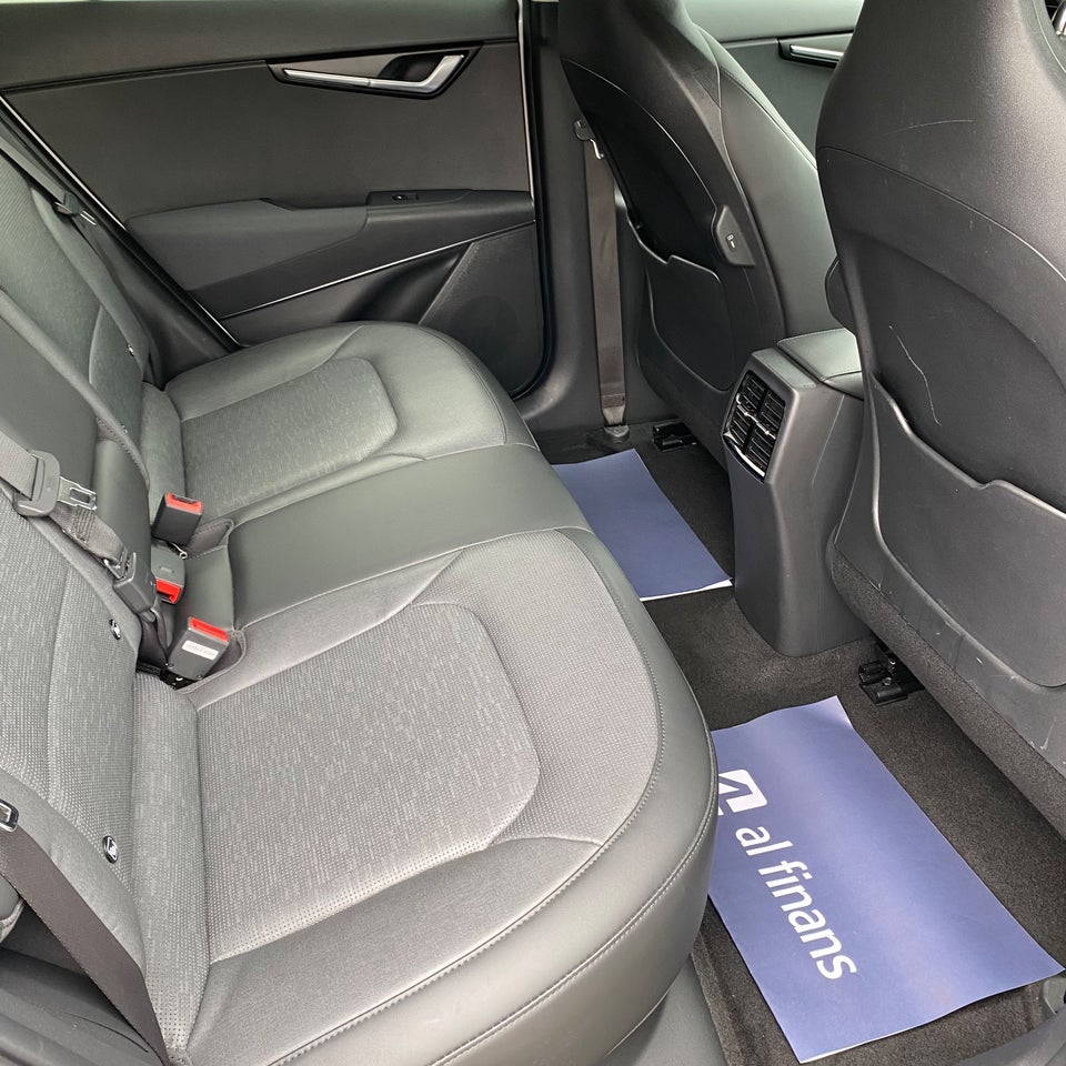 Kia Niro 64 EV Upgrade 5d