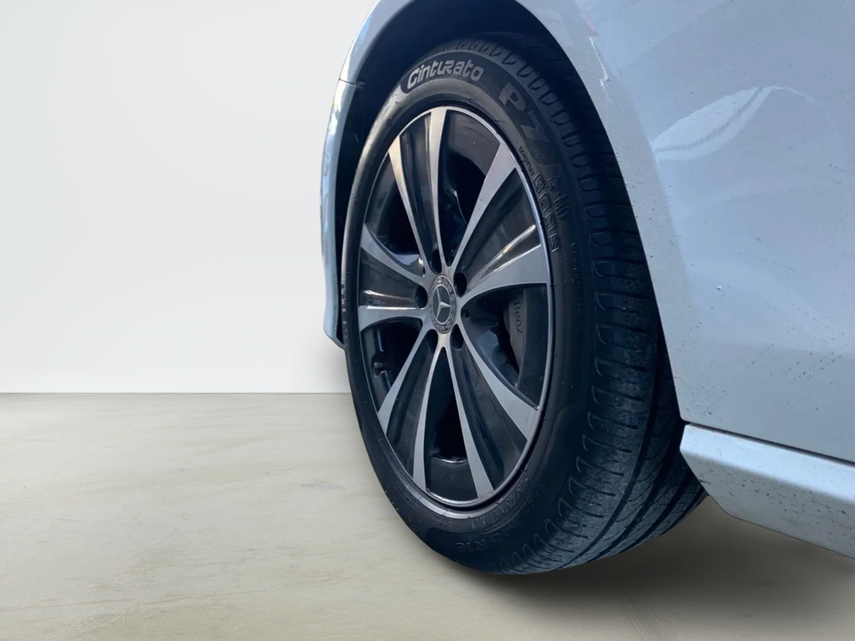 Mercedes E300 de 2,0 Avantgarde stc. aut. 5d