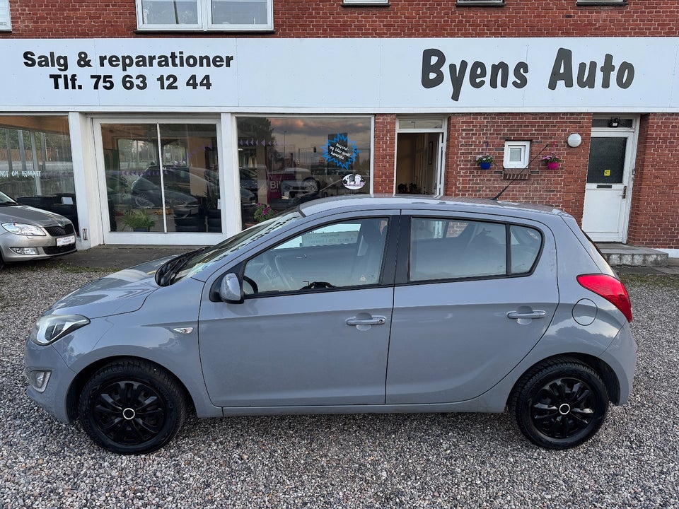 Hyundai i20 1,25 Classic XTR 5d