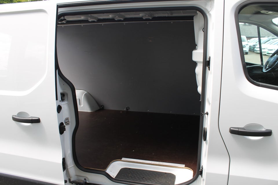 Renault Trafic T29 2,0 dCi 120 L2H1