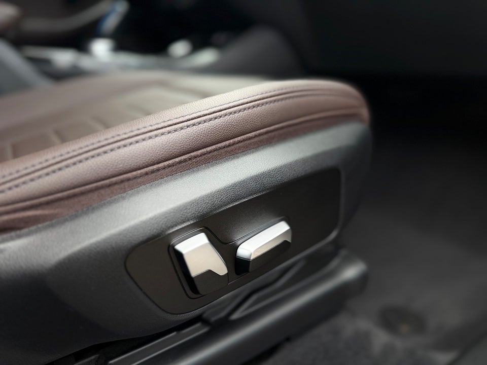 BMW iX3 Charged 5d