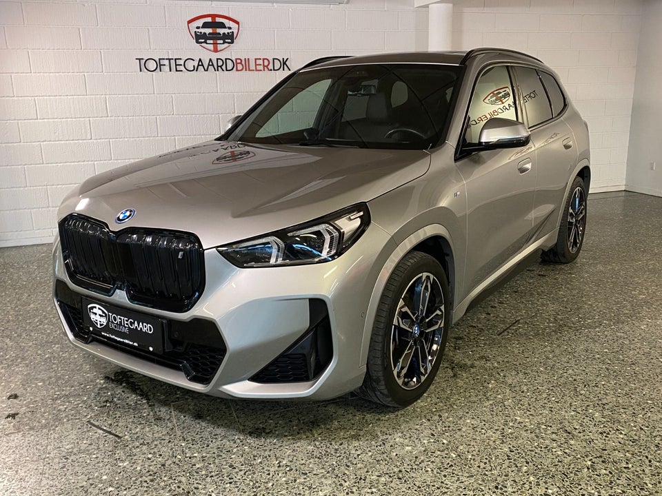 BMW iX1 xDrive30 Fully Charged M-Sport 5d