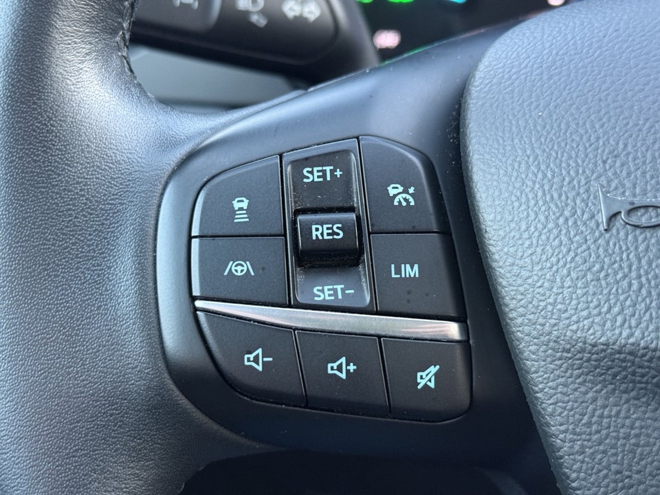 Ford Kuga 2,5 PHEV Titanium CVT 5d