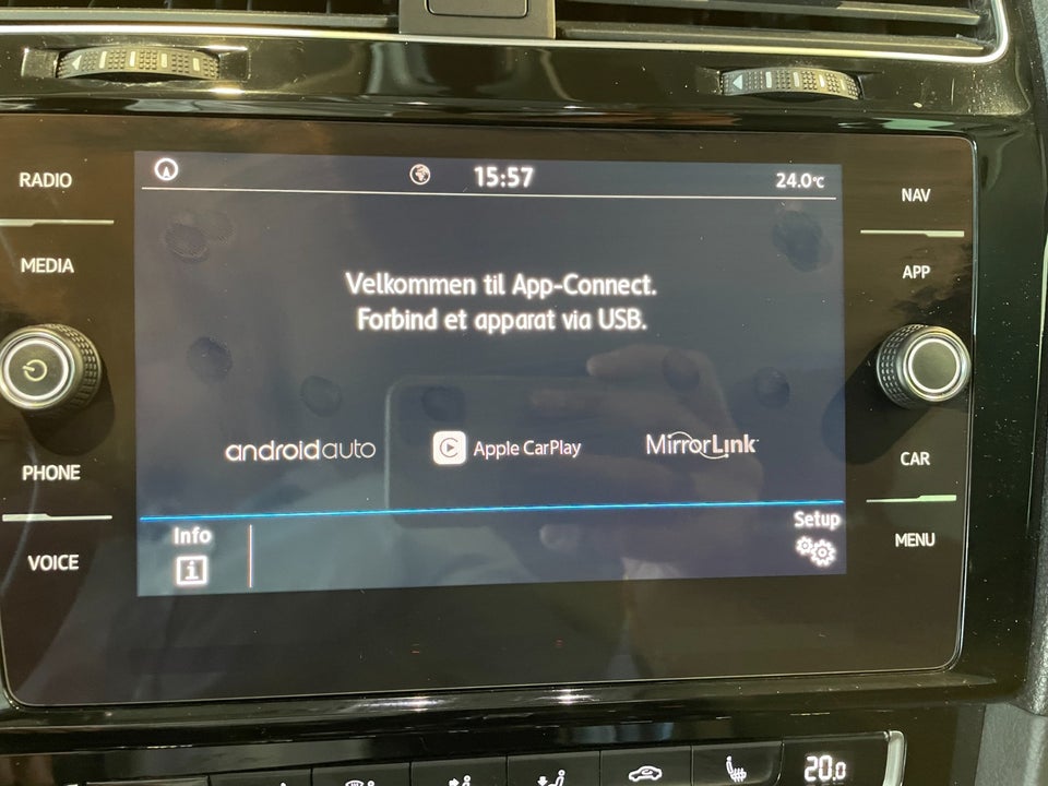 VW Golf VII 1,5 TSi 150 Highline Variant DSG 5d
