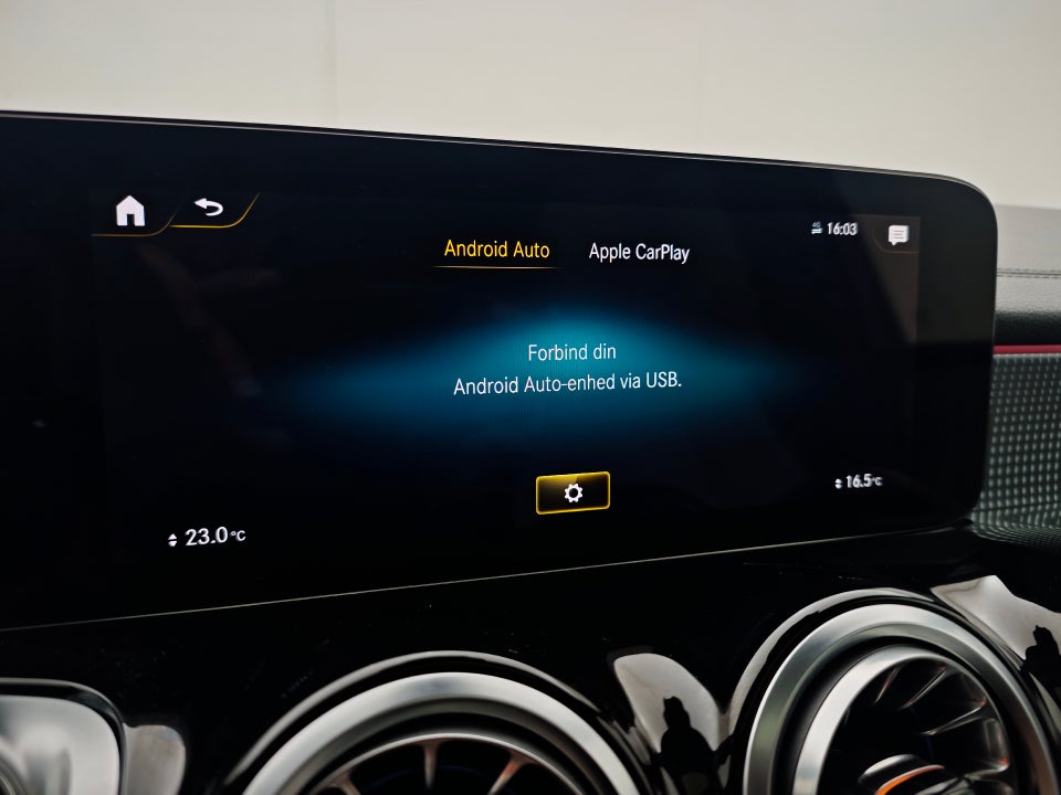 Mercedes EQB300 AMG Line 4Matic 5d