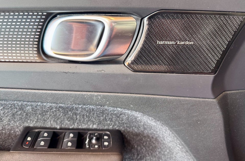 Volvo XC40 P8 ReCharge Twin R-Design 5d