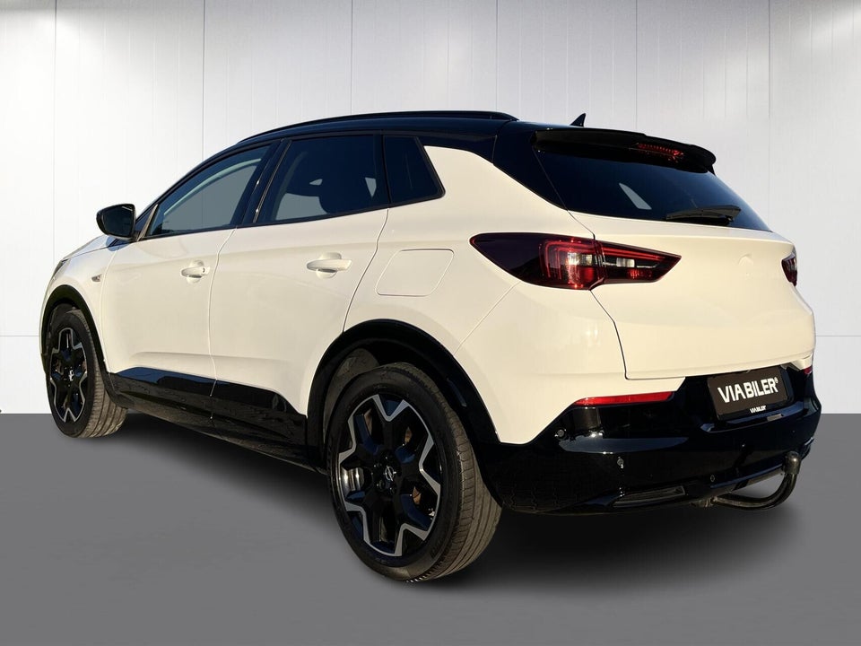 Opel Grandland 1,6 Hybrid GS Line aut. 5d