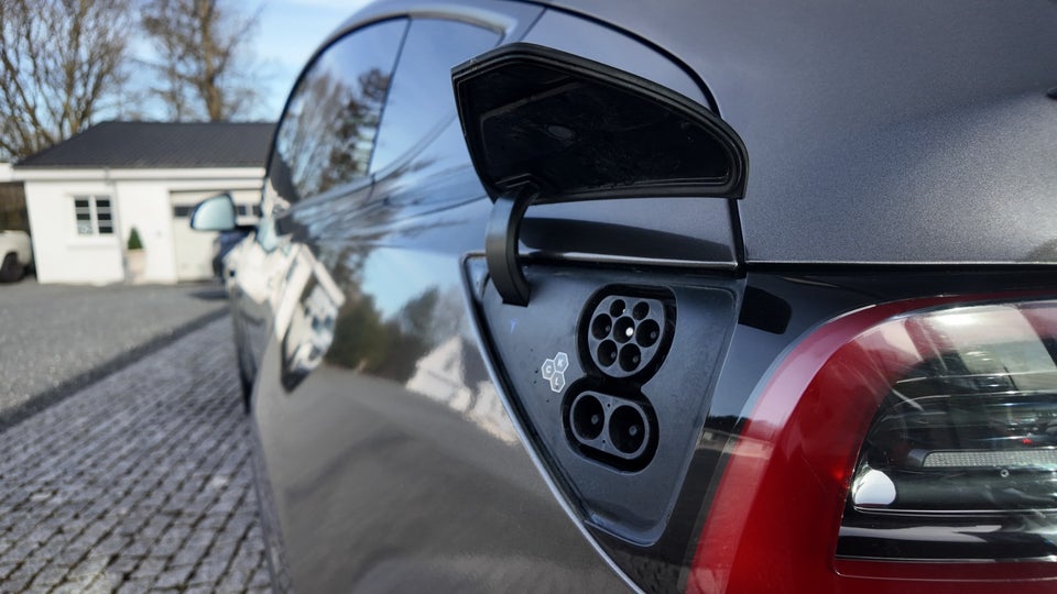 Tesla Model Y Performance AWD 5d