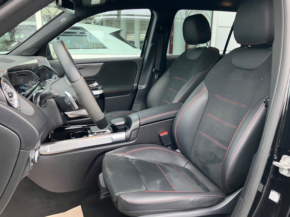 Mercedes EQB250 AMG Line 5d