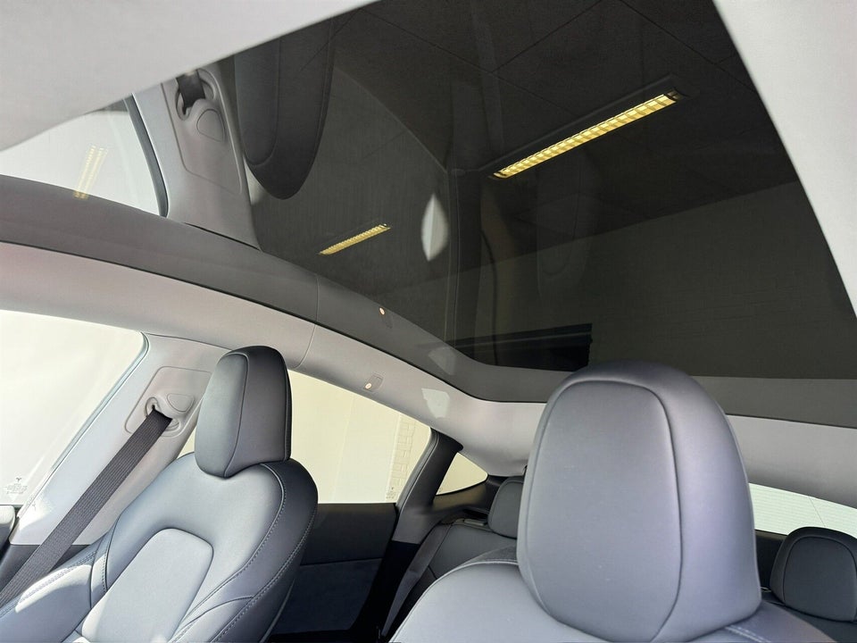 Tesla Model Y Long Range AWD 5d