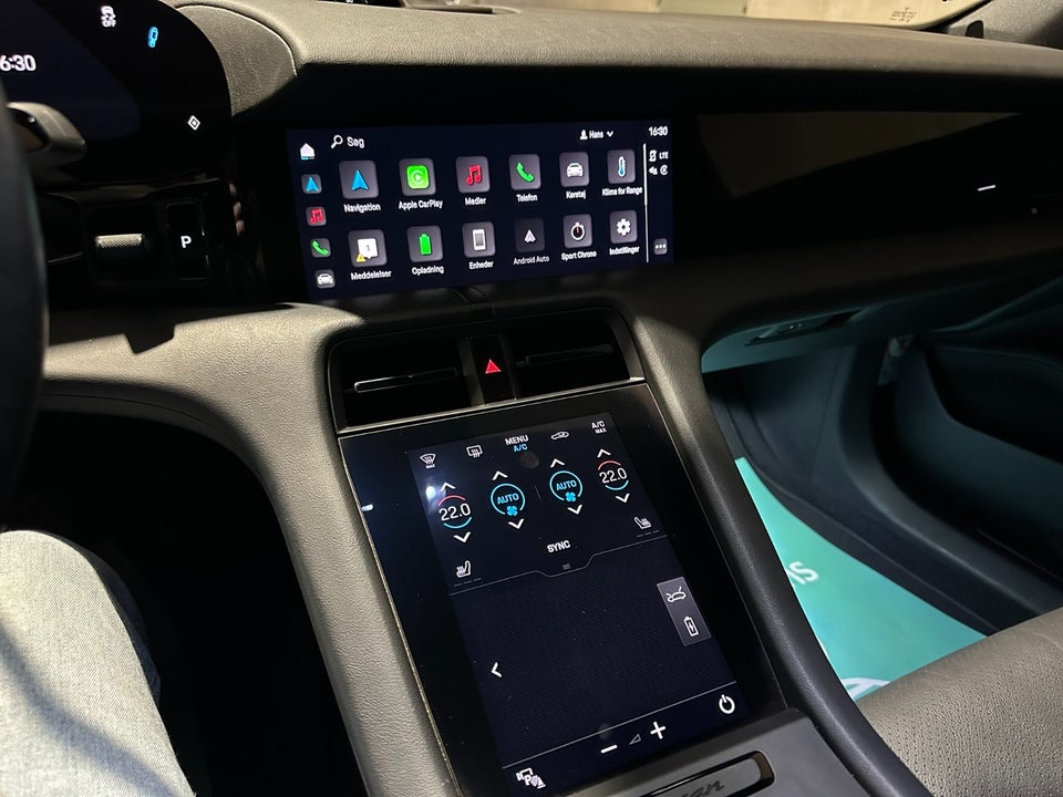 Porsche Taycan Performance+ 4d