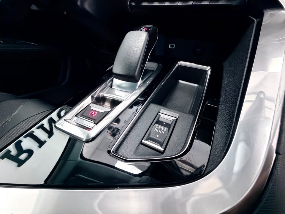 Peugeot 3008 1,6 Hybrid Allure Pack EAT8 5d