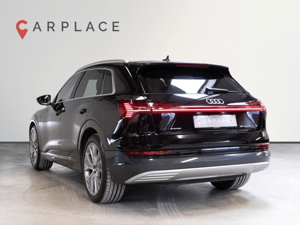 Audi e-tron 55 quattro 5d