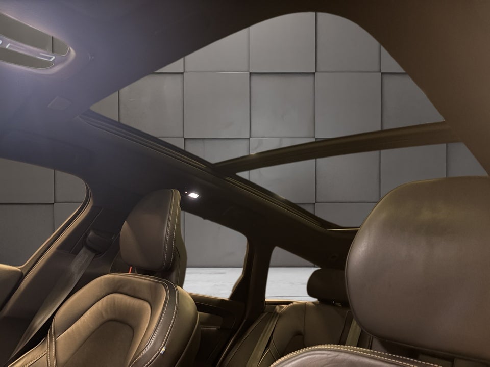 Volvo V90 2,0 T6 ReCharge R-Design aut. AWD 5d