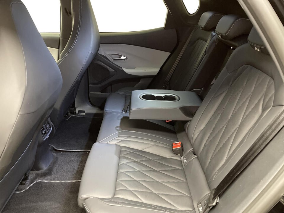 Ford Capri 77 Premium Extended Range 5d