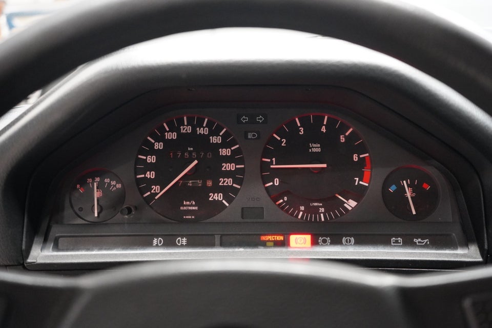 BMW 318i 1,8 Touring aut. 5d