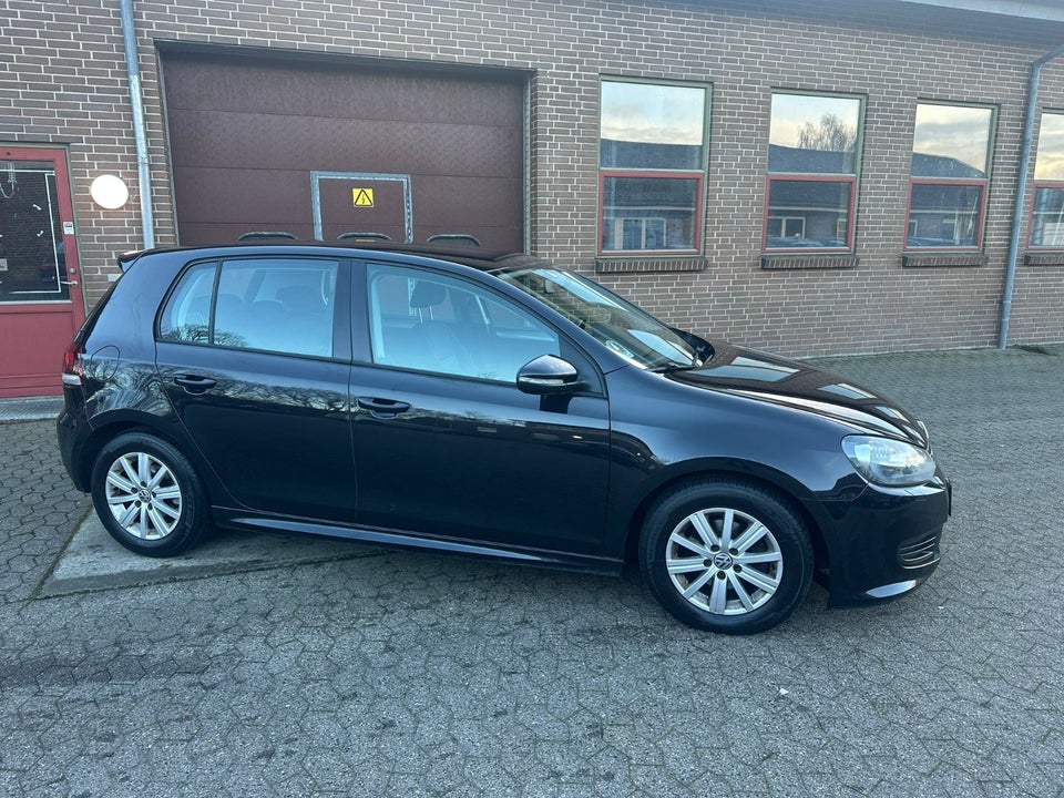 VW Golf VI 1,6 TDi 105 Comfortline BMT 5d