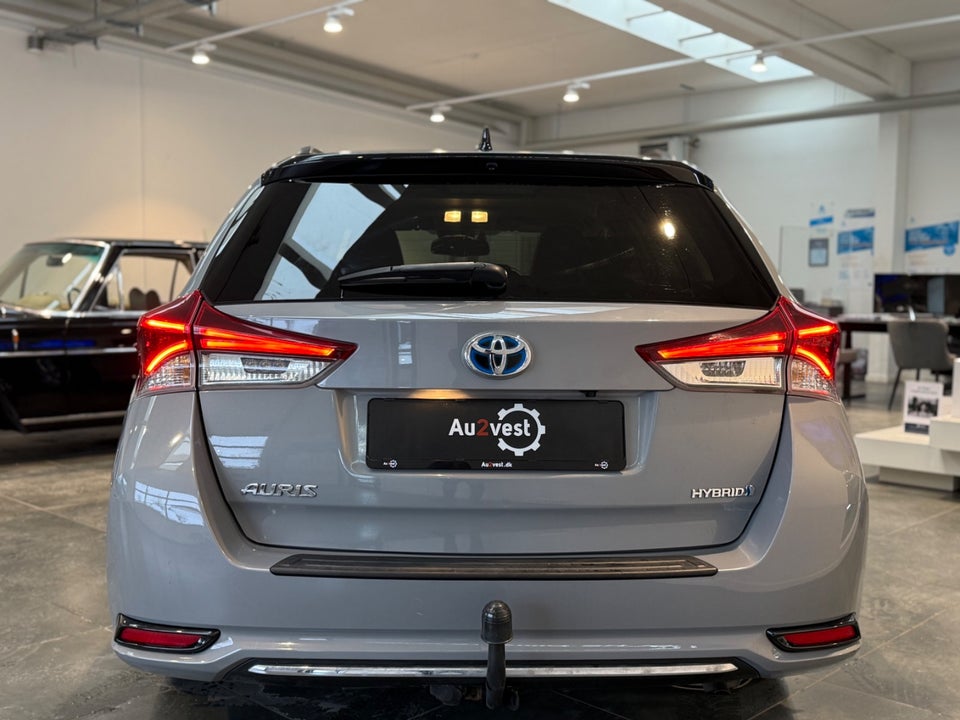 Toyota Auris 1,8 Hybrid H4 Touring Sports CVT 5d