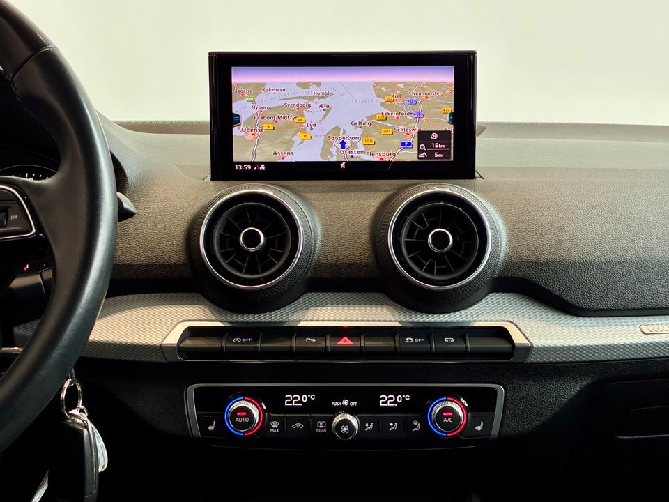Audi Q2 35 TFSi Prestige S-tr. 5d