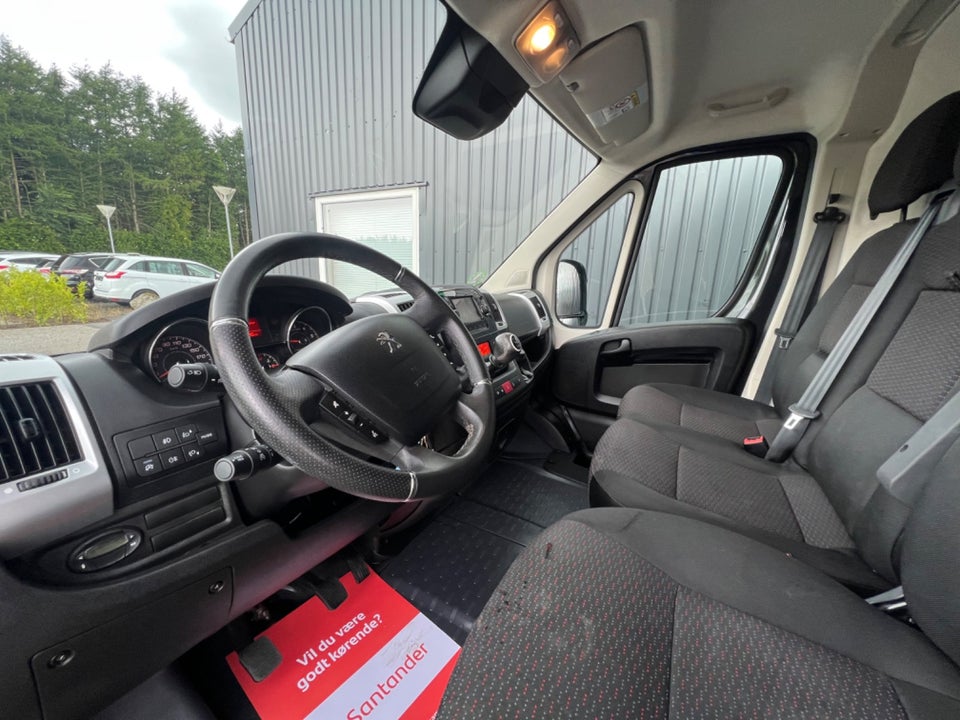 Peugeot Boxer 335 2,2 BlueHDi 165 L2H2 Premium