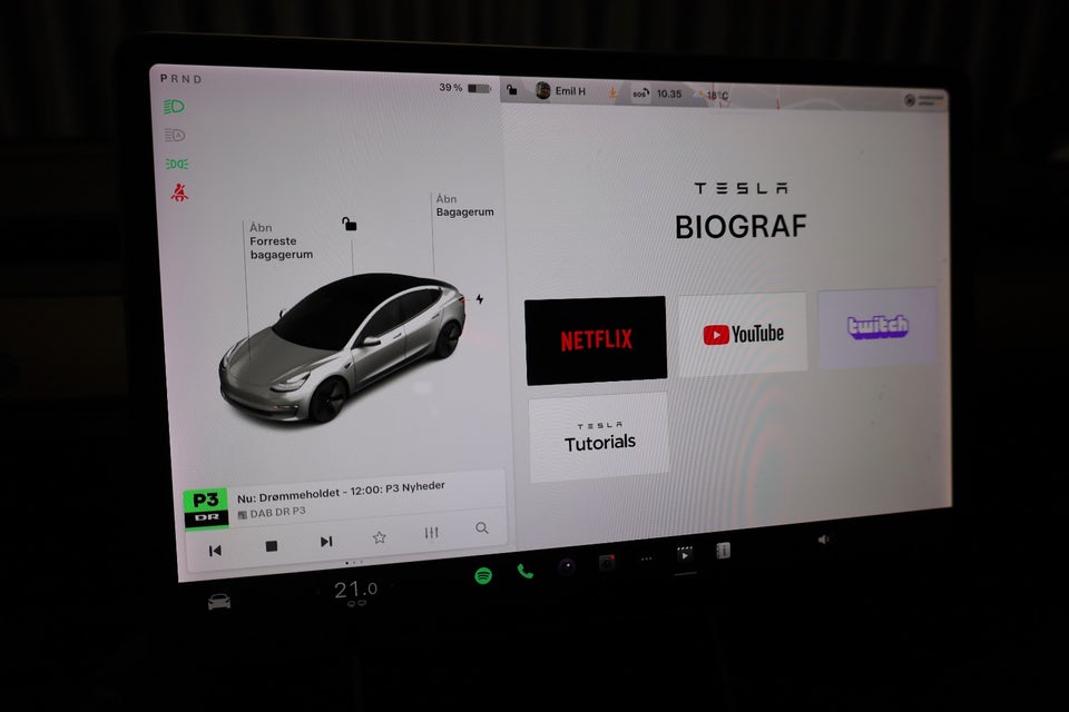 Tesla Model 3 Long Range AWD 4d