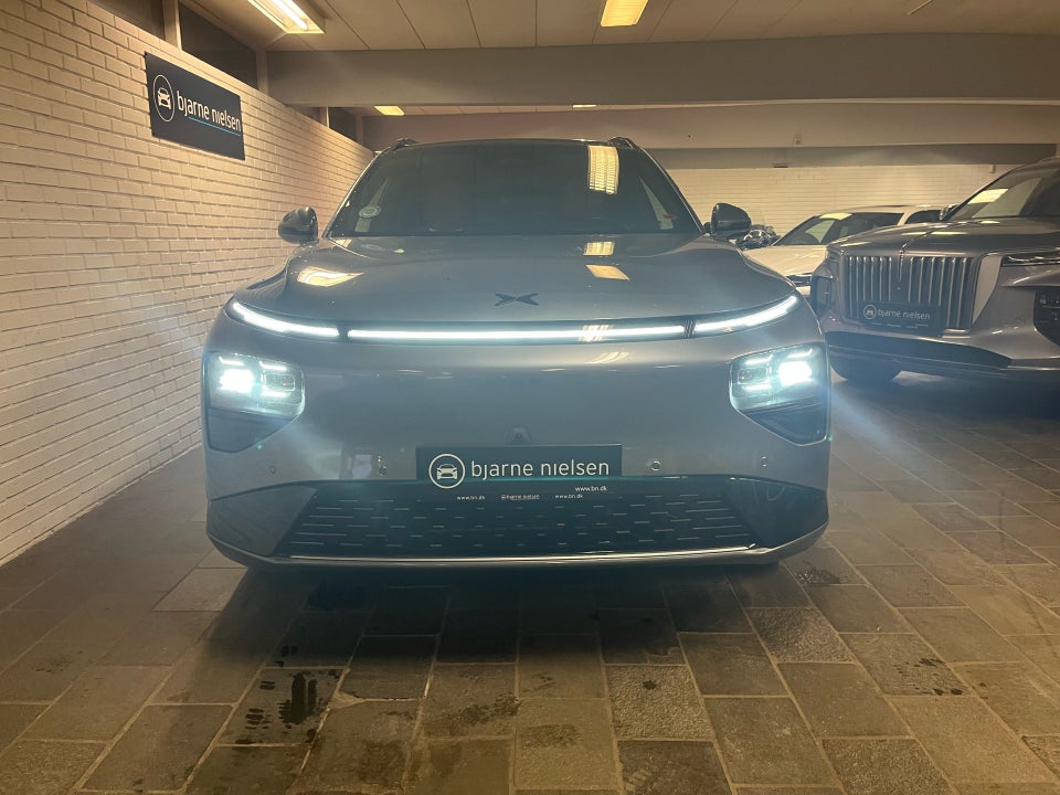 Xpeng G9 Performance 5d