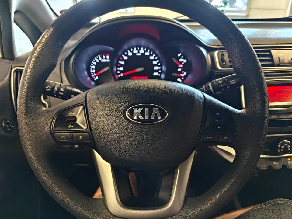 Kia Rio 1,2 CVVT Base 3d