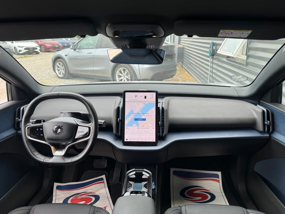 Volvo EX30 Extended Range Plus 5d